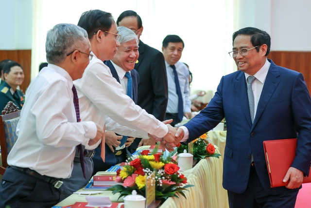 Thủ tướng Phạm Minh Chính cùng các đại biểu dự lễ kỷ niệm - Ảnh: VGP/Nhật Bắc