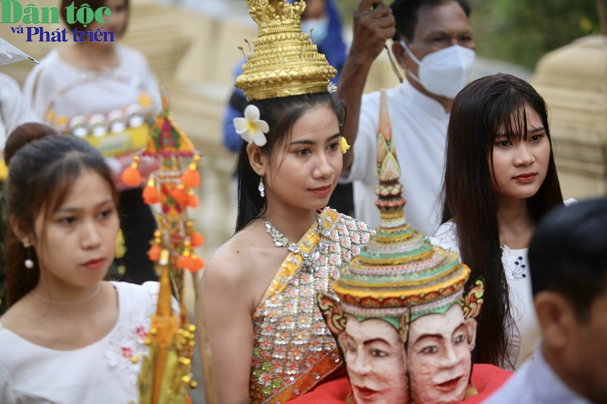 Tượng thần Mara Prưm - Biểu tượng tín ngưỡng của người Khmer.