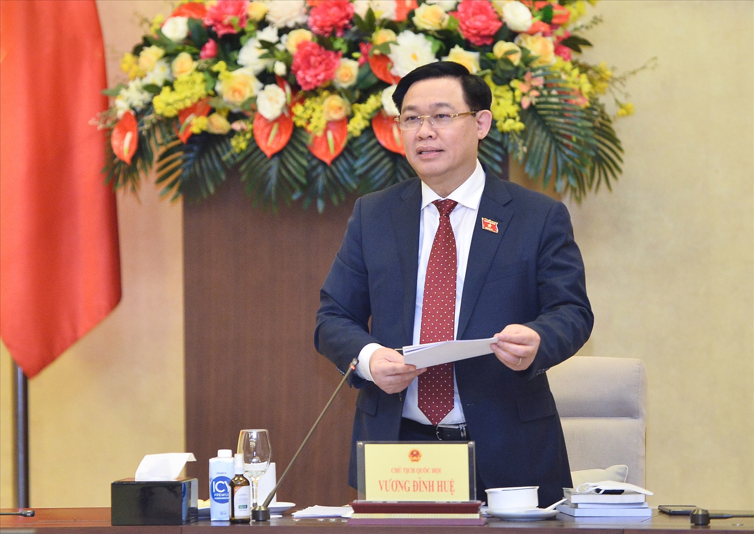 Chủ tịch Quốc hội Vương Đình Huệ phát biểu ý kiến tại Hội nghị