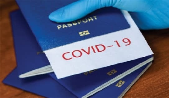 Bộ Y tế yêu cầu "làm sạch" dữ liệu tiêm chủng, ký xác nhận hộ chiếu vaccine phòng COVID-19.Ảnh minh họa