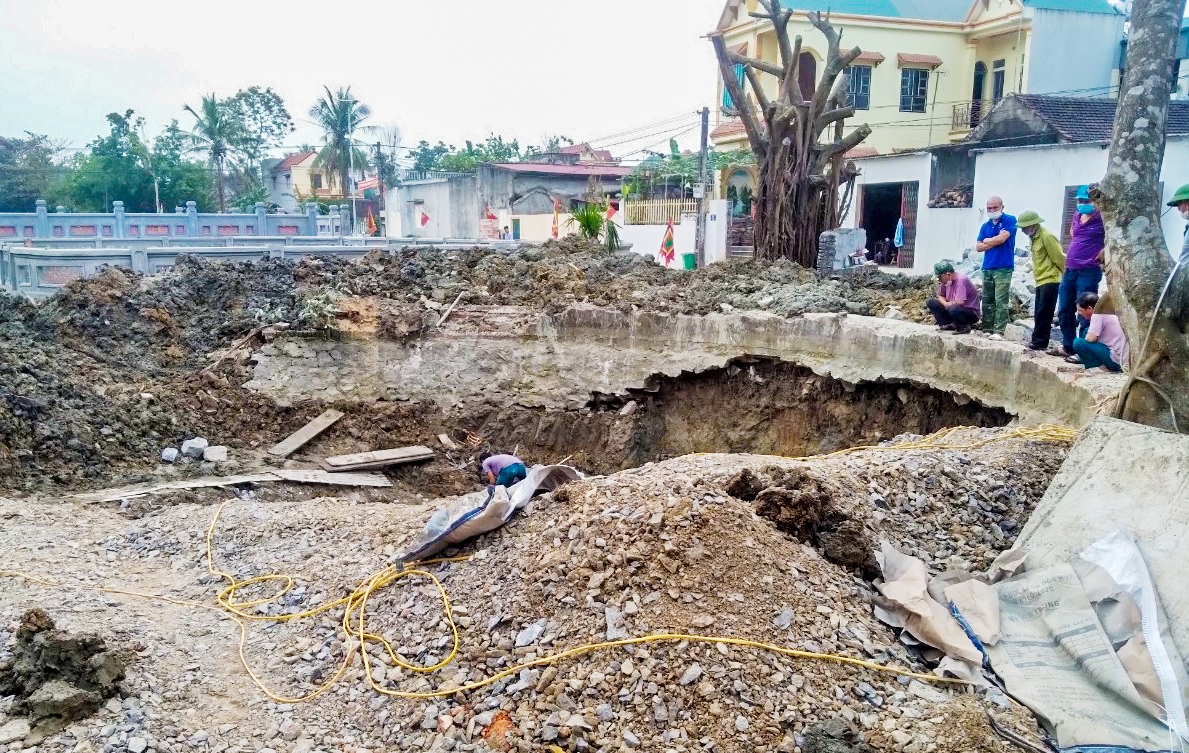 Giếng cổ ở đền thờ nhà sử học Lê Văn Hưu ở huyện Thiệu Hóa, tỉnh Thanh Hóa bị phá bỏ (Ảnh tư liệu)