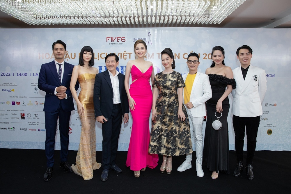 Ban Giám khảo cuộc thi Hoa hậu Du lịch Việt Nam toàn cầu 2021 