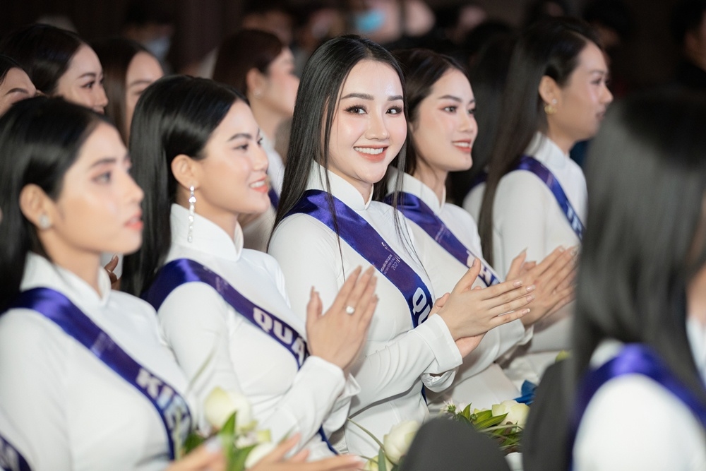 Nụ cười rạng rỡ của thí sinh dự thi Hoa hậu Du lịch Việt Nam toàn cầu 2021