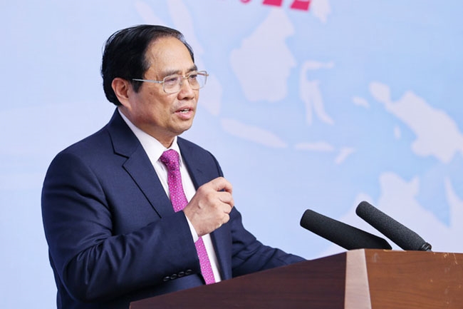 Thủ tướng Phạm Minh Chính: Chính phủ thể hiện rất rõ quan điểm xử lý nghiêm và quyết liệt những hành vi sai trái, để minh bạch hóa thị trường và bảo vệ nhà đầu tư. (Ảnh: VGP/Nhật Bắc)