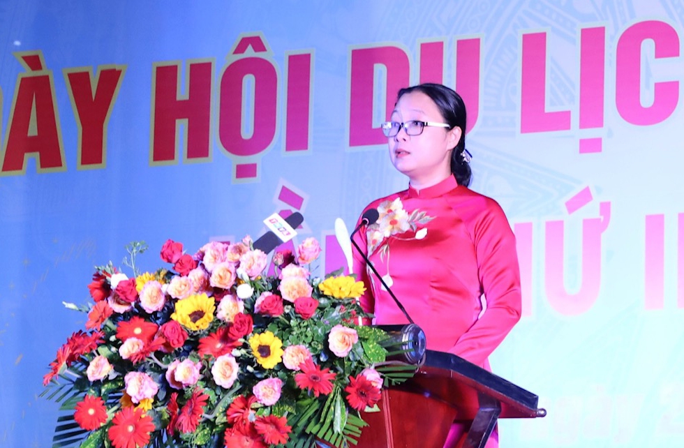 Bà Nguyễn Thị Quyên Thanh - Phó Chủ tịch UBND tỉnh Vĩnh Long phát biểu khai mạc Ngày hội
