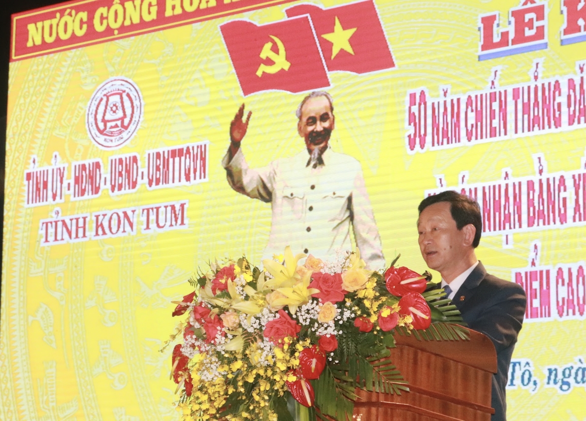 Ông Dương Văn Trang, Ủy viên Ban Chấp hành Trung ương Đảng, Bí thư Tỉnh ủy Kon Tum phát biểu tại buổi lễ