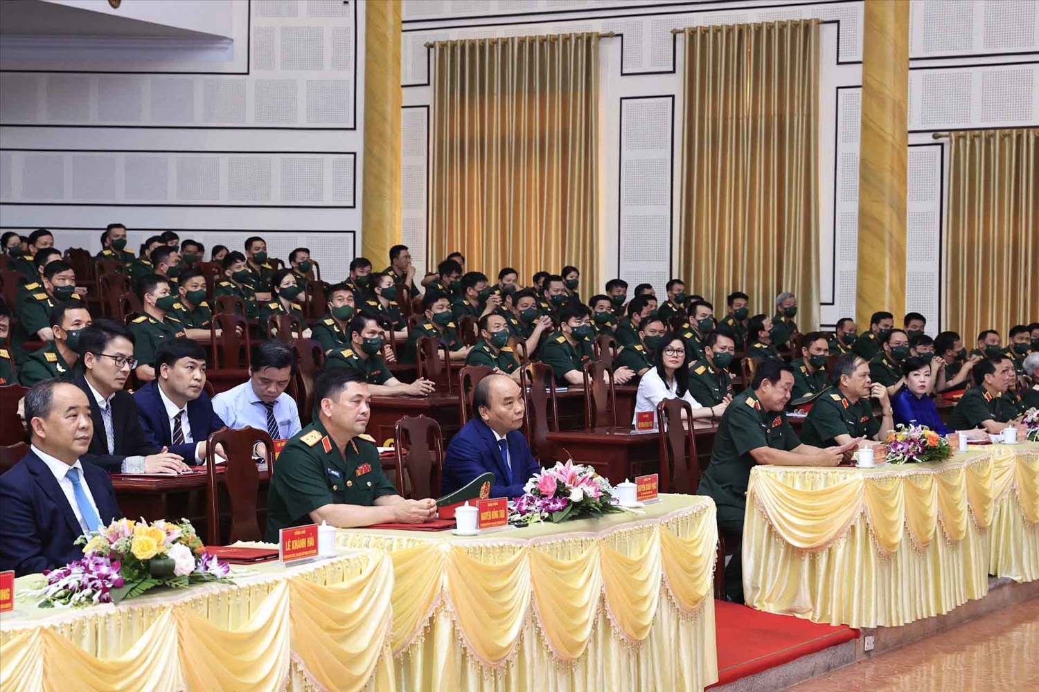 Chủ tịch nước Nguyễn Xuân Phúc tại buổi làm việc với Bộ Tư lệnh Quân khu 1. (Ảnh: TTXVN) 