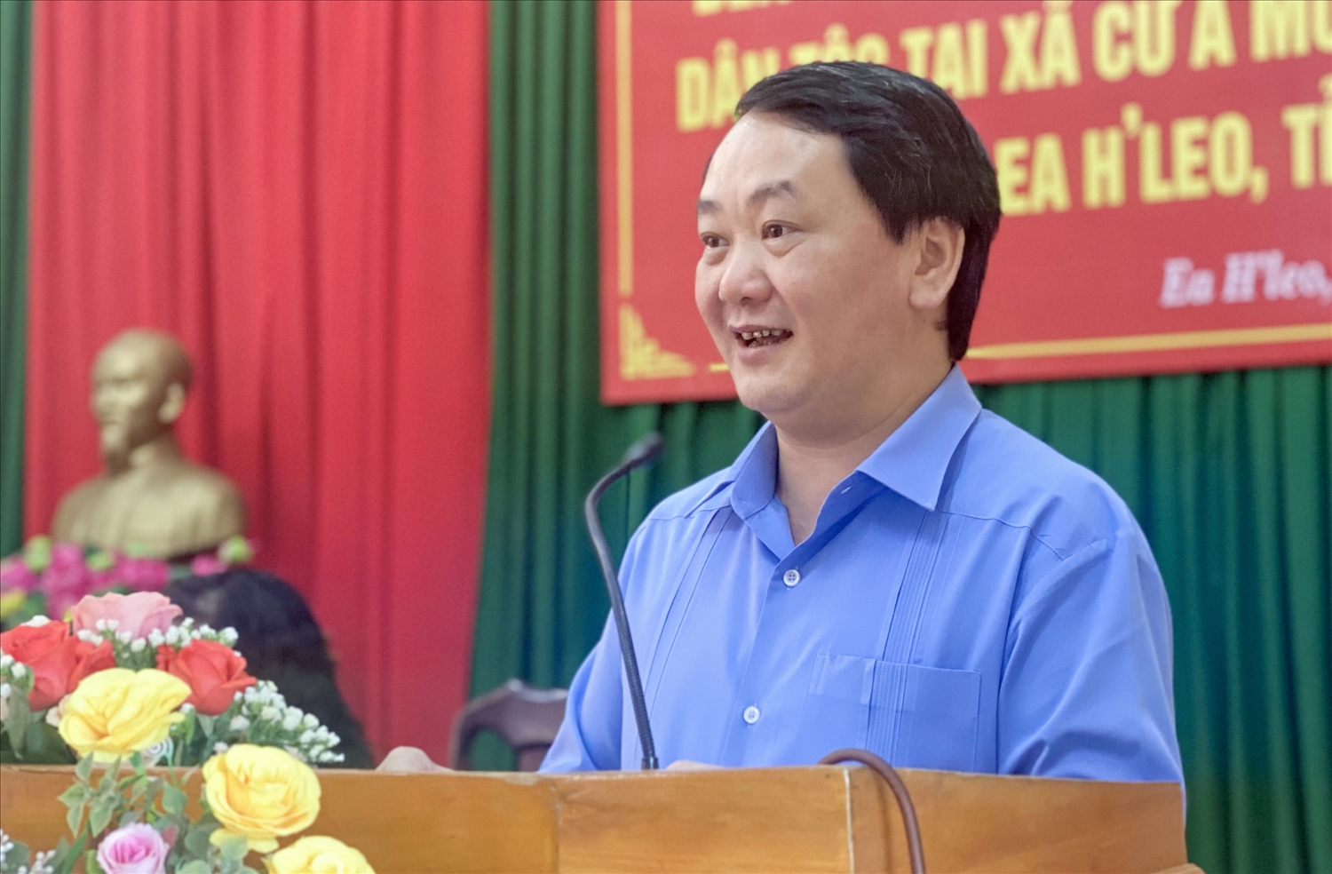 Bộ trưởng, Chủ nhiệm Ủy ban Dân tộc Hầu A Lềnh phát biểu tại buổi thăm, tặng quà hai xã Cư A Mung và Ea Tir, huyện Ea H’Leo, tỉnh Đắk Lắk
