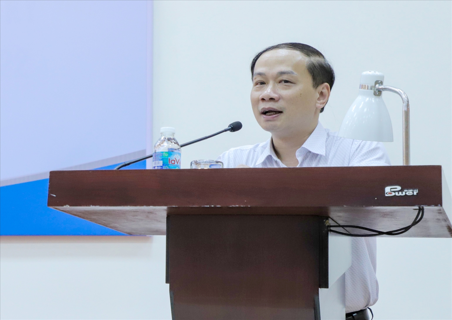Ông Phạm Tất Thắng, Ủy viên BCH Trung ương Đảng, Phó Trưởng ban thường trực Ban Dân vận Trung ương phát biểu kết luận Hội thảo