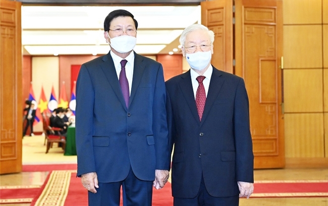 Tổng Bí thư Nguyễn Phú Trọng và Tổng Bí thư, Chủ tịch nước Lào Thongloun Sisoulith. Ảnh Báo Nhân Dân