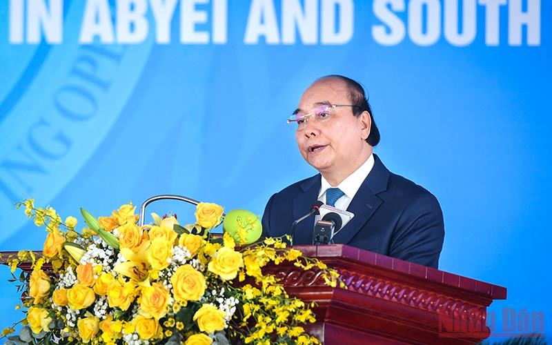 Chủ tịch nước Nguyễn Xuân Phúc phát biểu chỉ đạo động viên các chiến sĩ