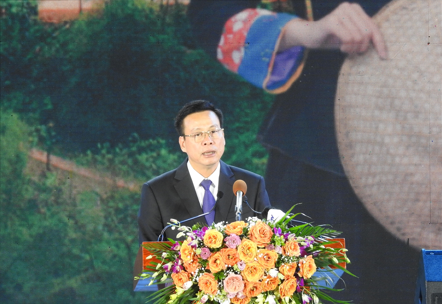Phó Bí thư Tỉnh ủy, Chủ tịch UBND tỉnh Hà Giang Nguyễn Văn Sơn Khai mạc buổi Lễ