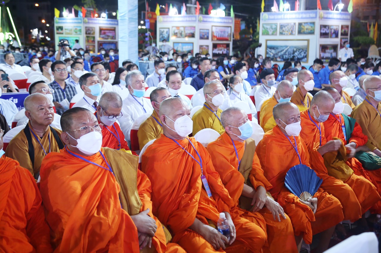Đoàn đại biểu tôn giáo tỉnh tham gia buổi lễ 