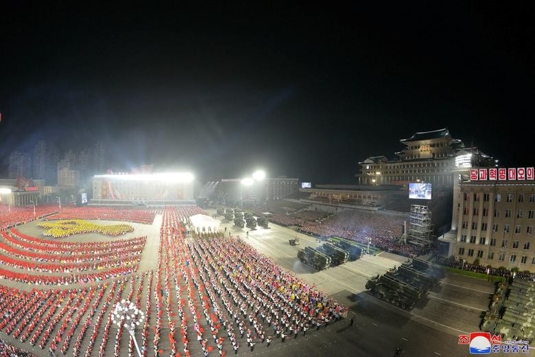 Lễ duyệt binh hoành tráng kỷ niệm 90 năm ngày thành lập Quân đội Cách mạng nhân dân Triều Tiên 7