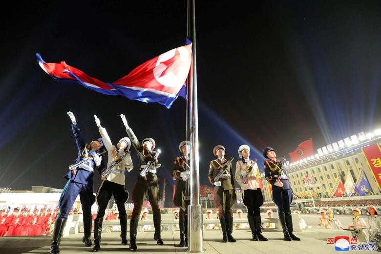 Lễ duyệt binh hoành tráng kỷ niệm 90 năm ngày thành lập Quân đội Cách mạng nhân dân Triều Tiên 3