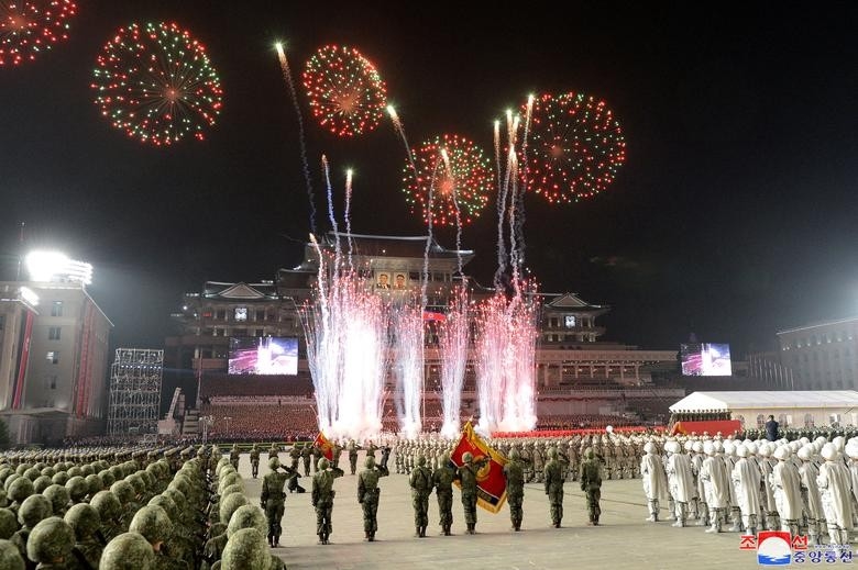 Lễ duyệt binh hoành tráng kỷ niệm 90 năm ngày thành lập Quân đội Cách mạng nhân dân Triều Tiên 5