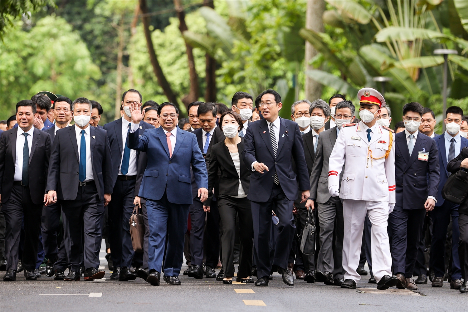 Thủ tướng Phạm Minh Chính và Thủ tướng Kishida Fumio nhất trí cao về các phương hướng và biện pháp cụ thể nhằm đưa quan hệ đối tác chiến lược bước vào giai đoạn phát triển mới. Ảnh VGP/Nhật Bắc