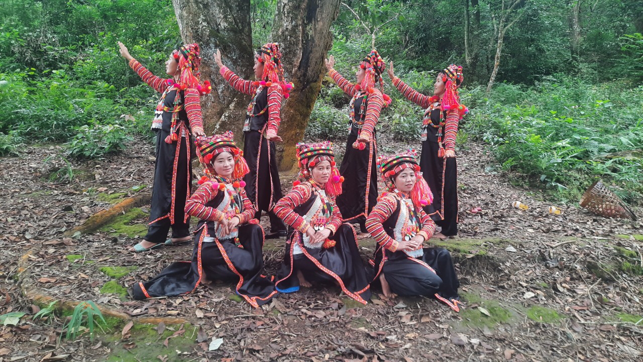 Đồng bào Hà Nhì ở Mường Tè đã và đang lưu giữ rất nhiều nét văn hóa đặc sắc Tin Kinh tế: Mường Tè: Tạo bước chuyển mới để bảo tồn văn hóa gắn với phát triển du lịch
