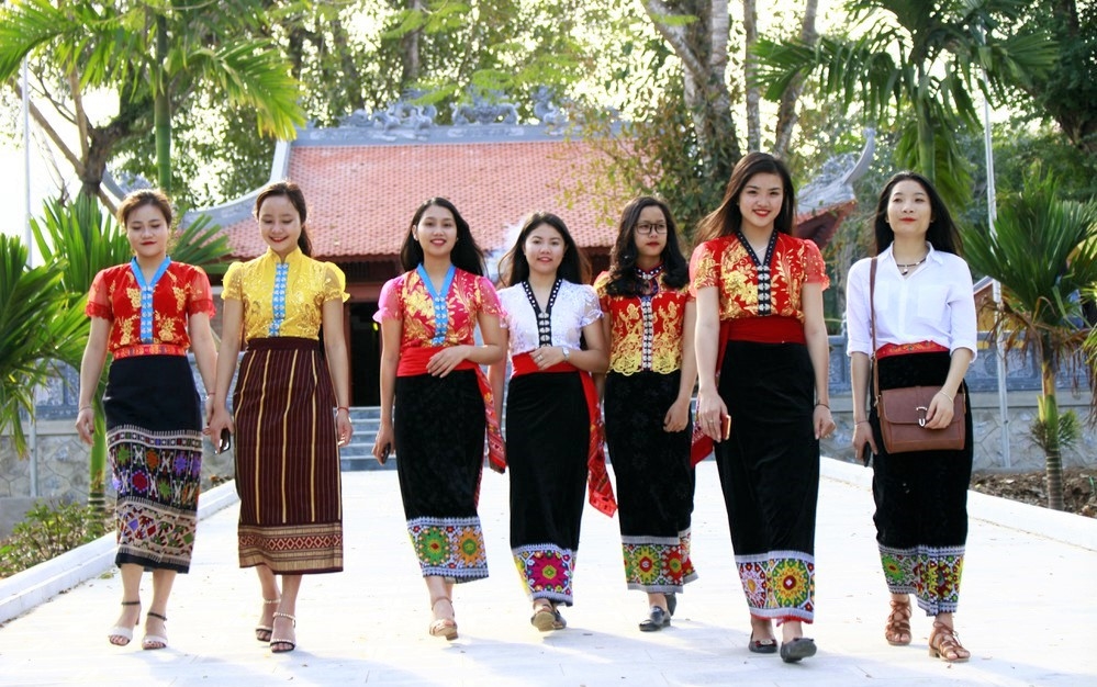 Thế hệ trẻ dân tộc Thái Nghệ An hôm nay (Ảnh BNA)
