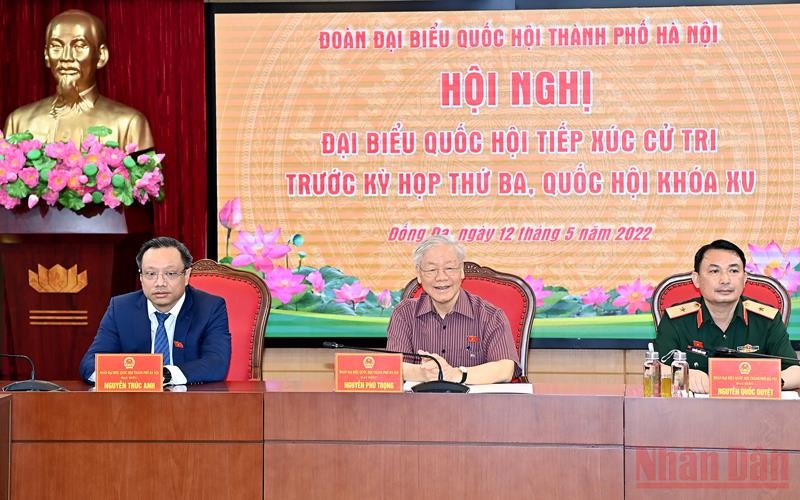 Tổng Bí thư Nguyễn Phú Trọng và các đại biểu Quốc hội tiếp xúc cử tri thành phố Hà Nội.
