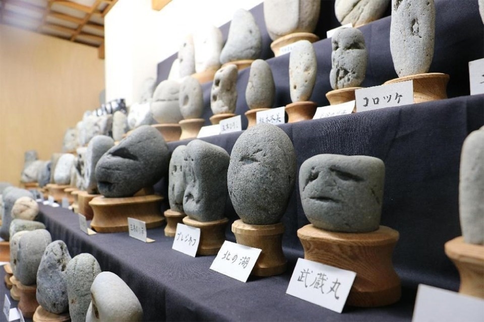 Độc đáo- Bảo tàng đá hình mặt người ở Nhật Bản 10