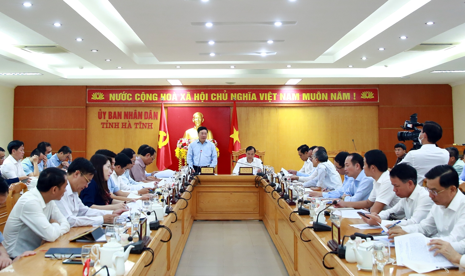 Phó Thủ tướng Thường trực đôn đốc giải ngân vốn đầu tư công tại 5 tỉnh miền Trung - Ảnh: VGP/Hải Minh