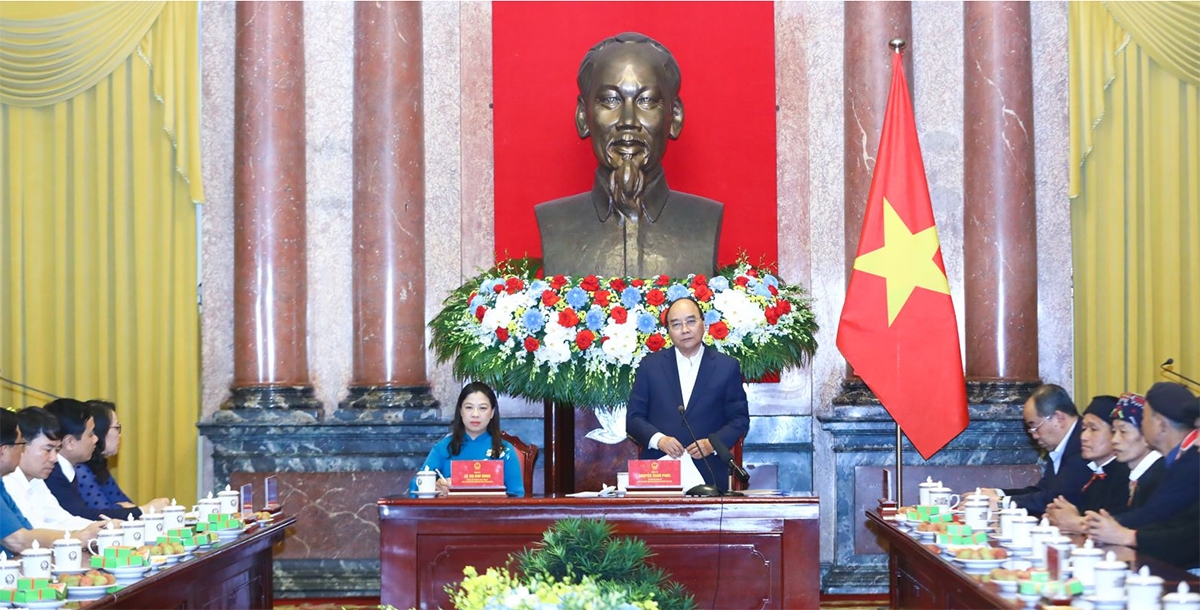 Chủ tịch nước Nguyễn Xuân Phúc phát biểu tại buổi gặp mặt Đoàn đại biểu Người có uy tín trong đồng bào DTTS tỉnh Tuyên Quang