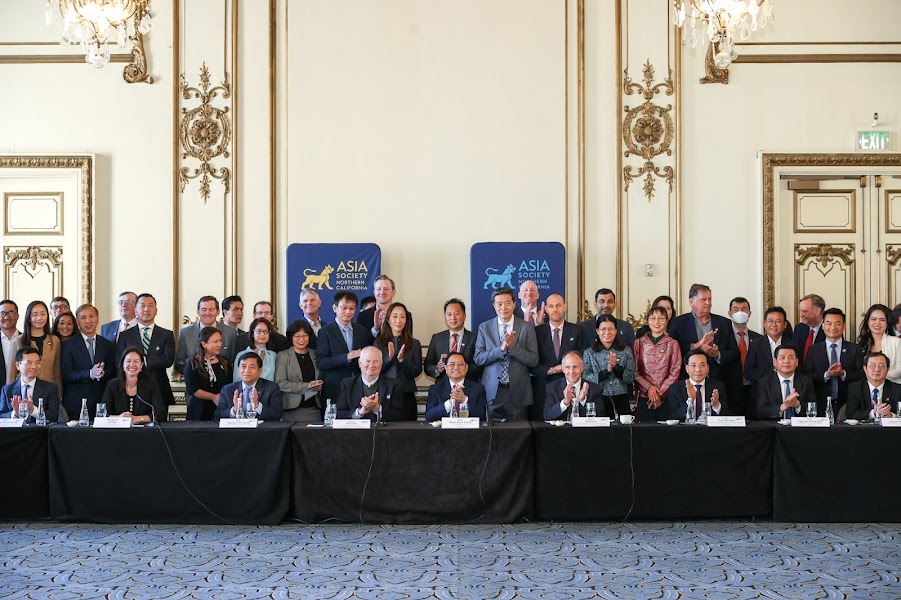 Thủ tướng cùng các đại biểu tại Toạ đàm - Ảnh: VGP/Nhật Bắc