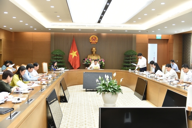 Phó Thủ tướng Lê Minh Khái, Tổ trưởng Tổ công tác số 2 của Thủ tướng Chính phủ họp với 8 bộ ngành, cơ quan Trung ương kiểm tra, đôn đốc giải ngân vốn đầu tư công năm 2022. Ảnh VGP/Quang Thương