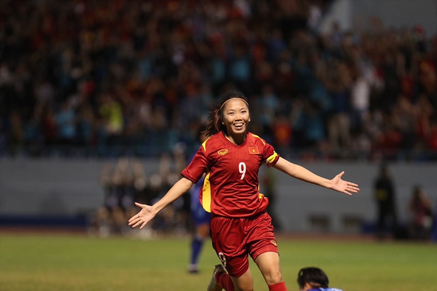Huỳnh Như ghi bàn thắng duy nhất giúp tuyển nữ Việt Nam giành HCV. (Ảnh TTXVN)