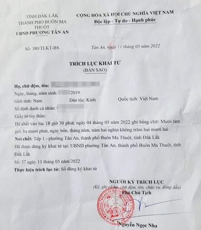 Giấy khai tử do Phó Chủ tịch UBND phường Tân An Nguyễn Ngọc Nha ký 