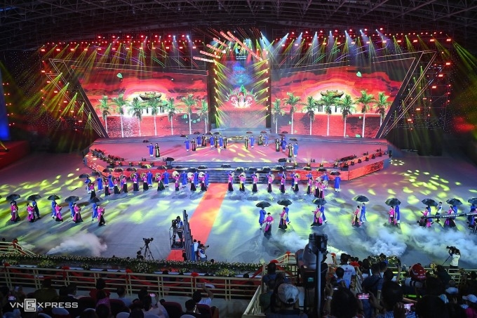 Màn biểu diễn Quan họ Bắc Ninh trong buổi Lễ Bế mạc SEA Games 31 (Ảnh vnexpress)