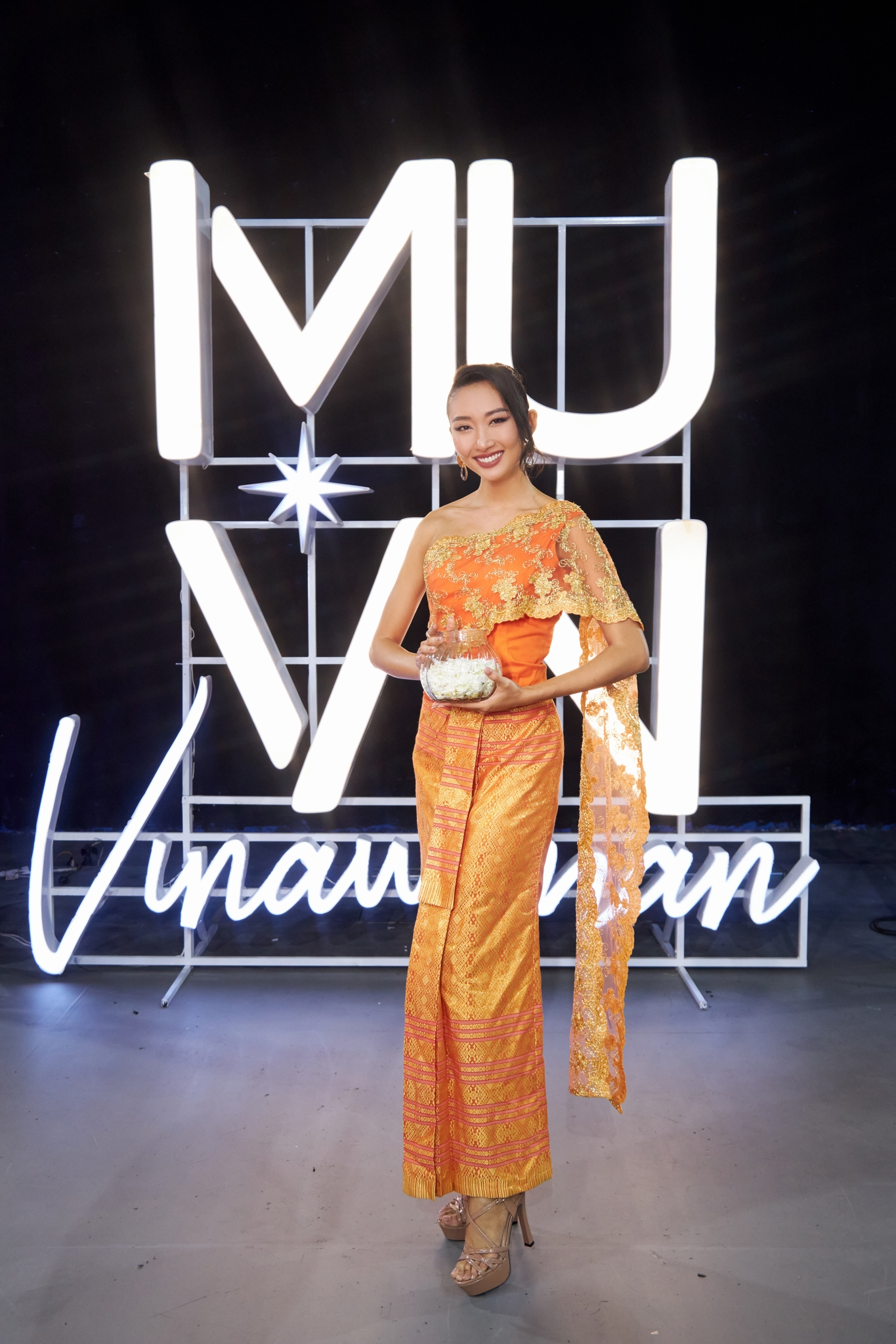 Cuộc thi Hoa hậu Hoàn vũ Việt Nam 2022: Top 10 thí sinh diện trang phục truyền thống Đông Nam Á đẹp nhất 2