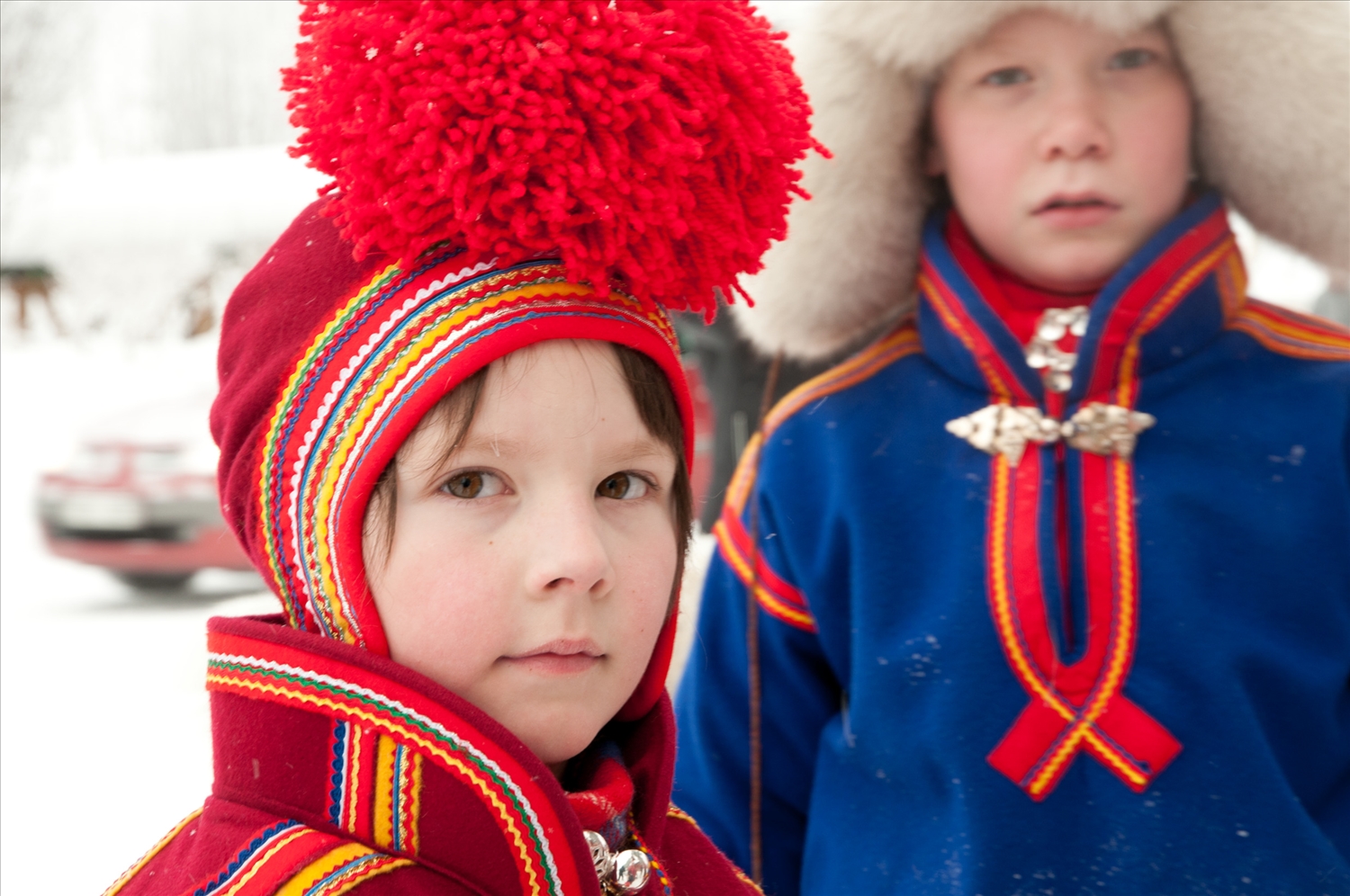 Trẻ em Sami trong trang phục truyền thống dân tộc mình