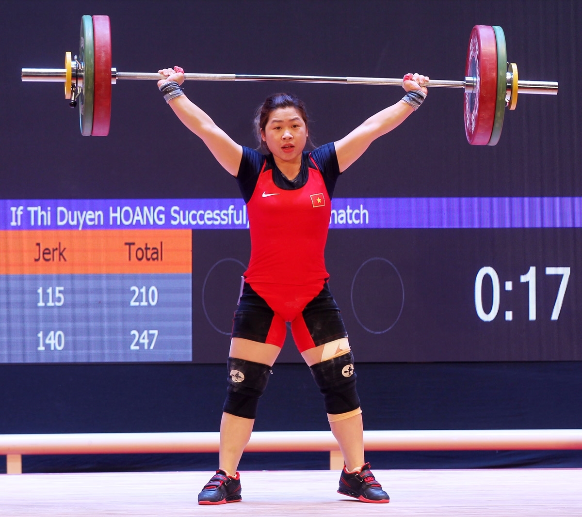 Hoàng Thị Duyên phá kỷ lục SEA Games ở nội dung cử giật với thành tích 96 kg (Ảnh BTC)