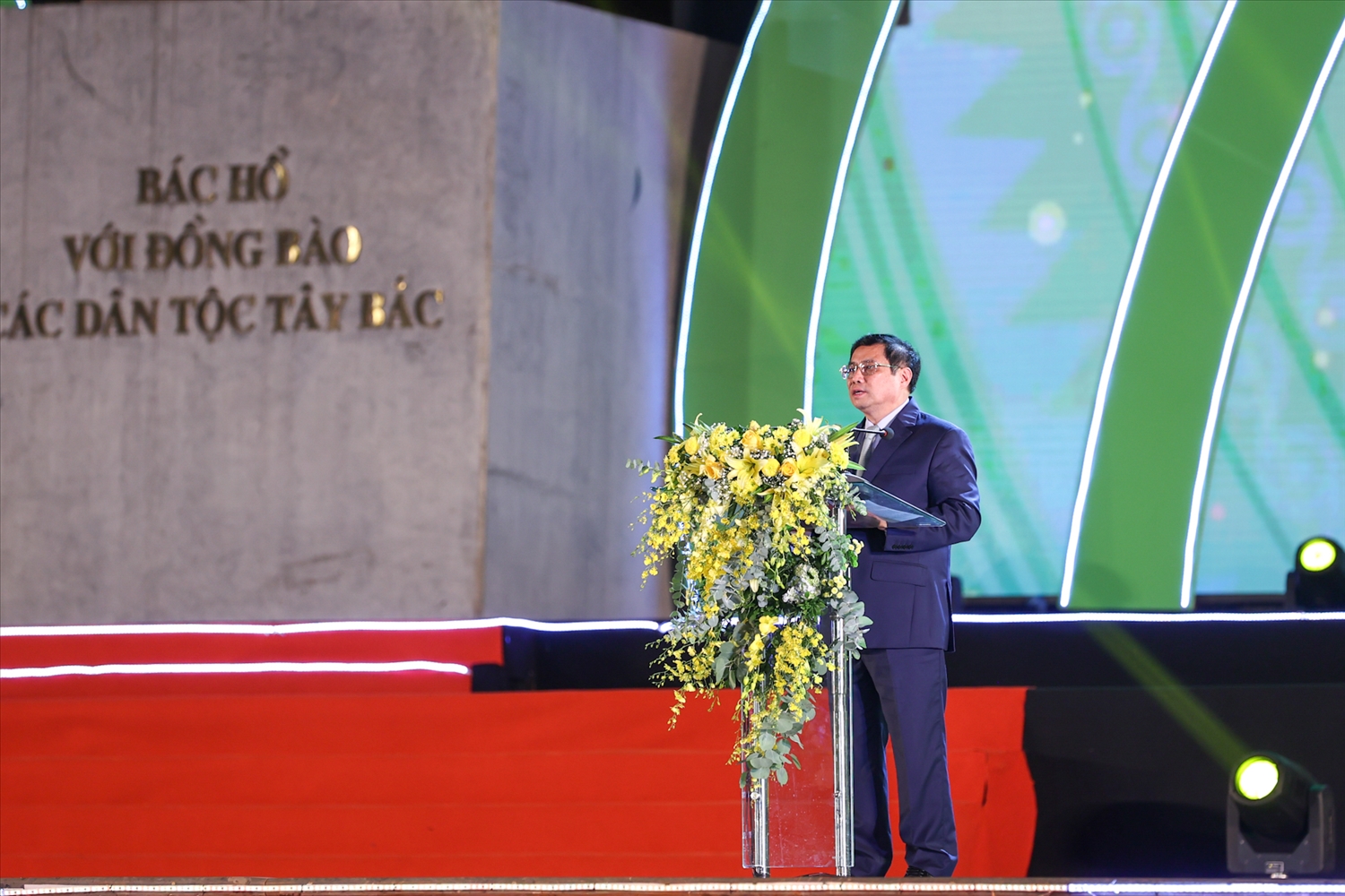Thủ tướng Phạm Minh Chính phát biểu khai mạc khai mạc Festival trái cây và sản phẩm OCOP Việt Nam năm 2022 - Ảnh: VGP/Nhật Băc