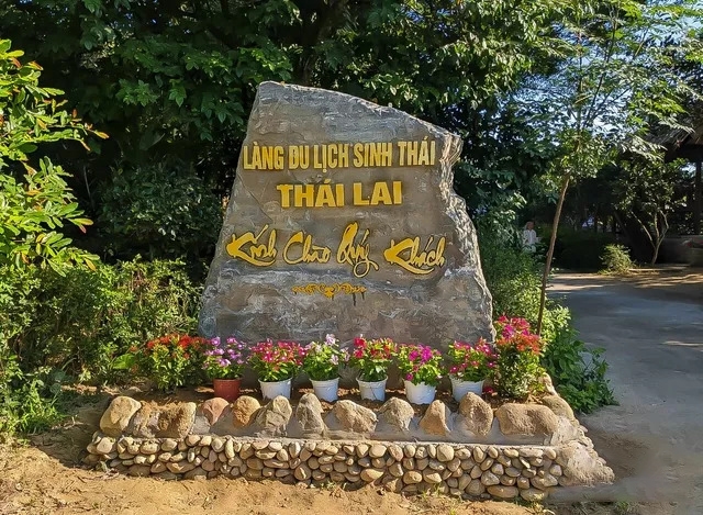  Làng du lịch sinh thái cộng đồng Thái Lai.