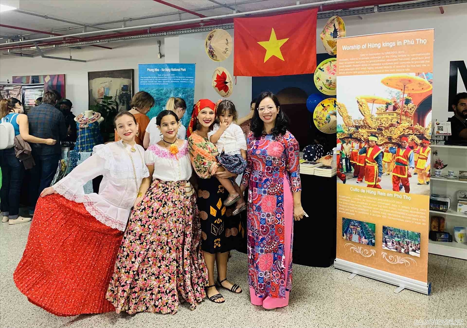Gian hàng của Việt Nam tại hội chợ văn hóa và ẩm thực quốc tế 2022.