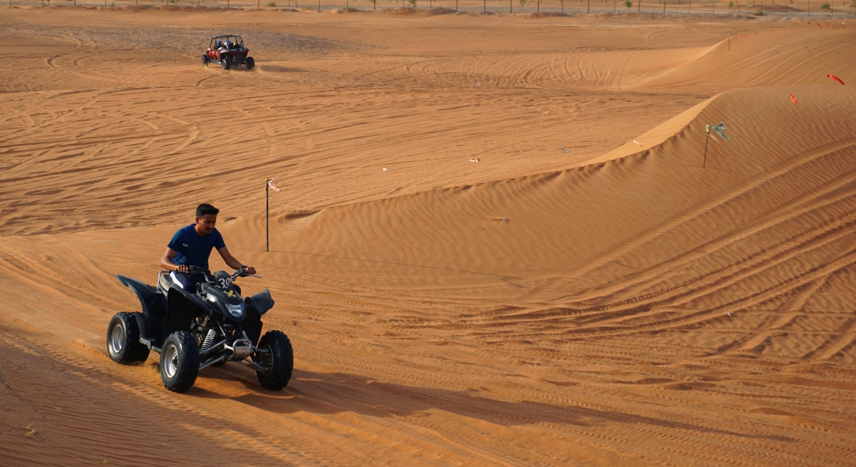 Ăn chơi trên sa mạc Dubai 1