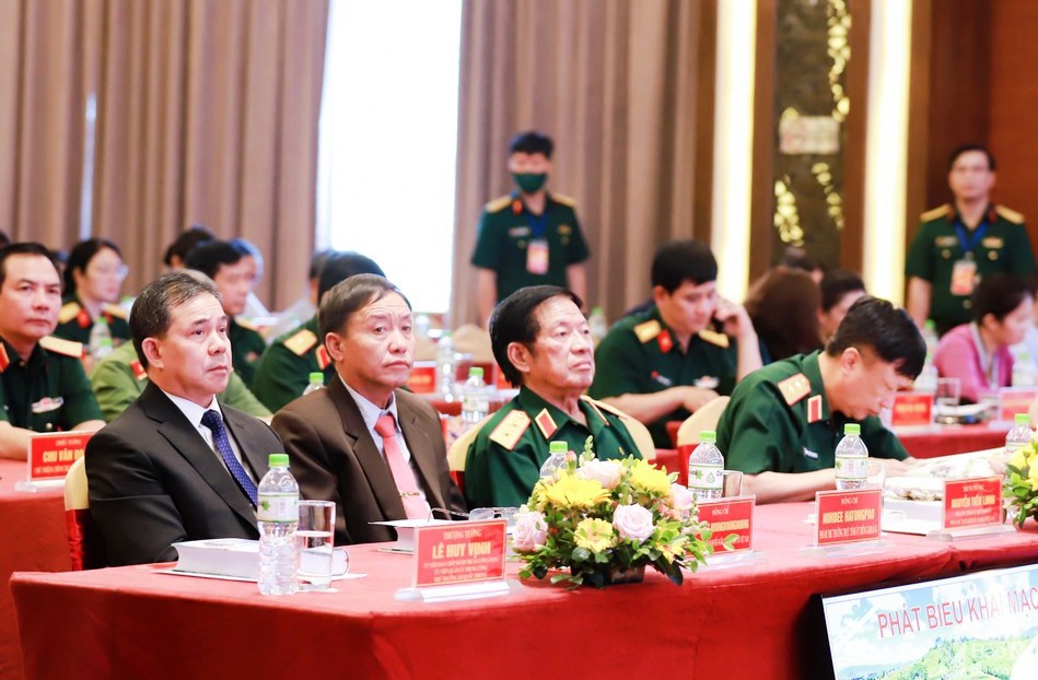Đoàn đại biểu đại diện Đảng, Nhà nước CHDCND Lào tham dự Hội thảo