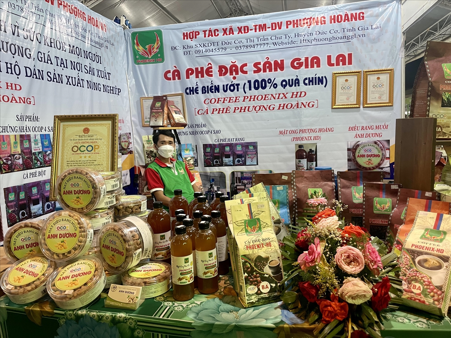 Các sản phẩm OCOP được trưng bày tại Hội chợ