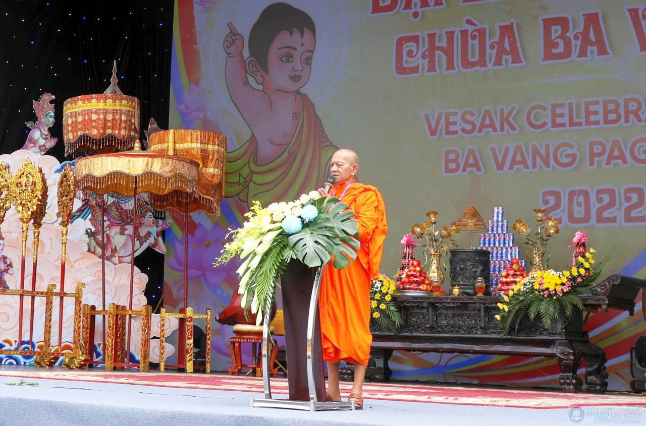 Hơn 4 vạn Phật tử về dự Đại lễ Phật đản chùa Ba Vàng 2022 4