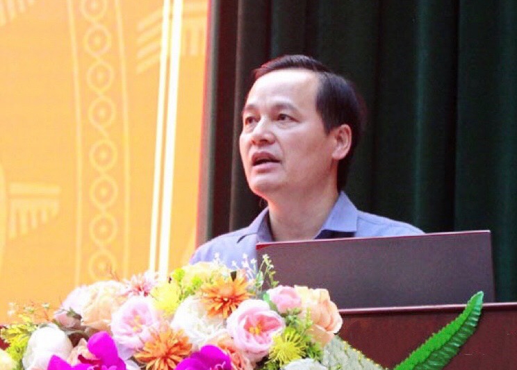 Ông Phùng Quang Hội, Trưởng Ban Tuyên giáo Tỉnh ủy Lạng Sơn, Phó Trưởng Ban Chỉ đạo 35 cấp tỉnh phát biểu khai mạc tại Hội nghị (Ảnh: Báo Lạng Sơn)