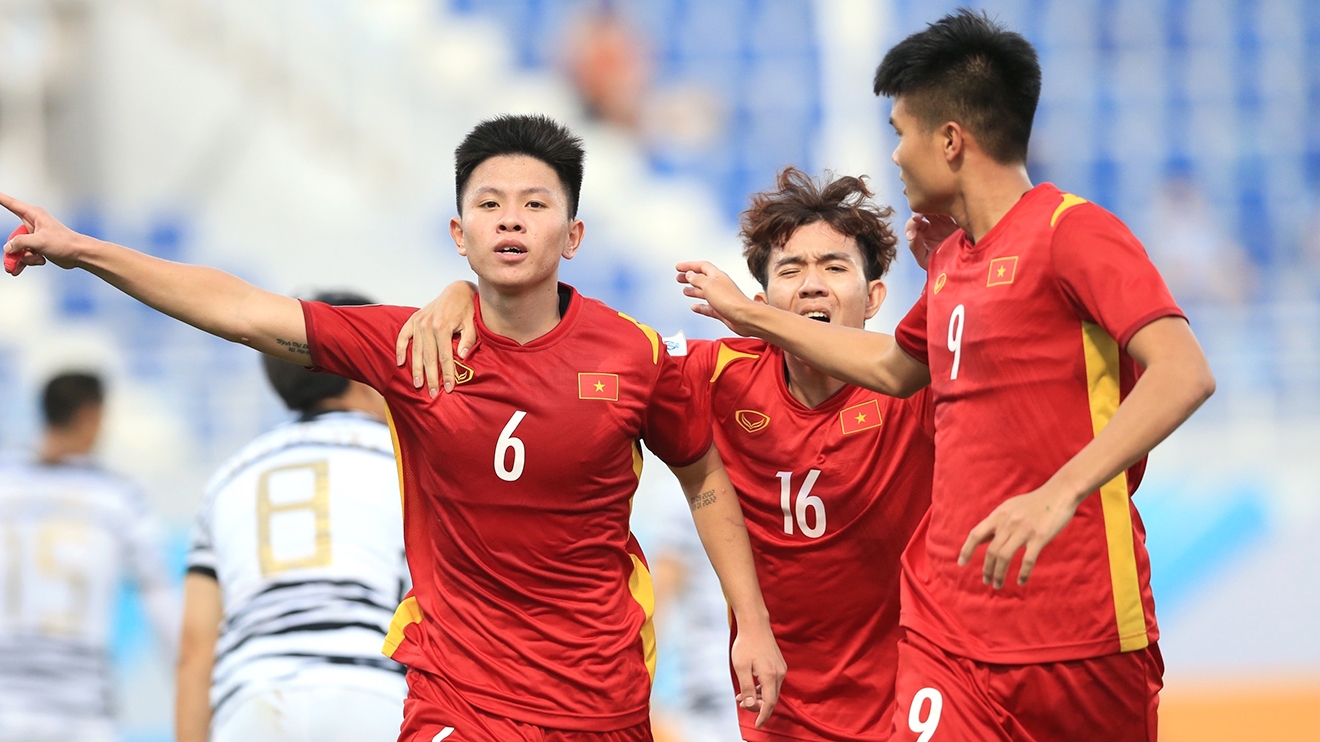 Hy vọng sau trận hòa tuyệt vời trước nhà ĐKVĐ các tuyển thủ U23 Việt Nam sẽ thi đấu tưng bừng khi gặp U23 Malaysia. Ảnh: Song Ngọc