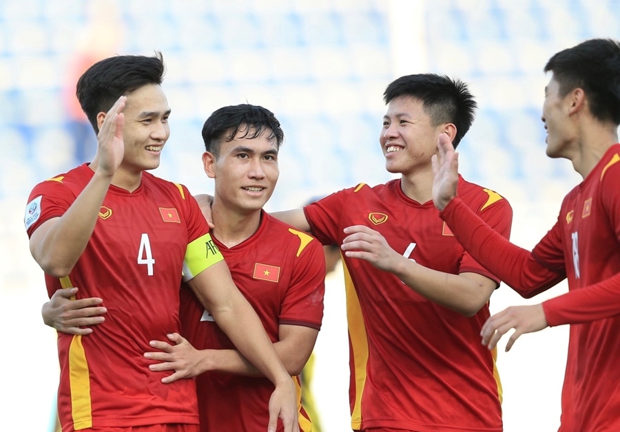 Bùi Hoàng Việt Anh nâng tỉ số lên 2:0 (Ảnh ITN)