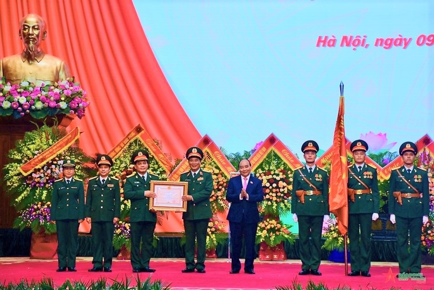  Chủ tịch nước trao Huân chương Bảo vệ Tổ quốc hạng Ba tặng Binh đoàn 11.