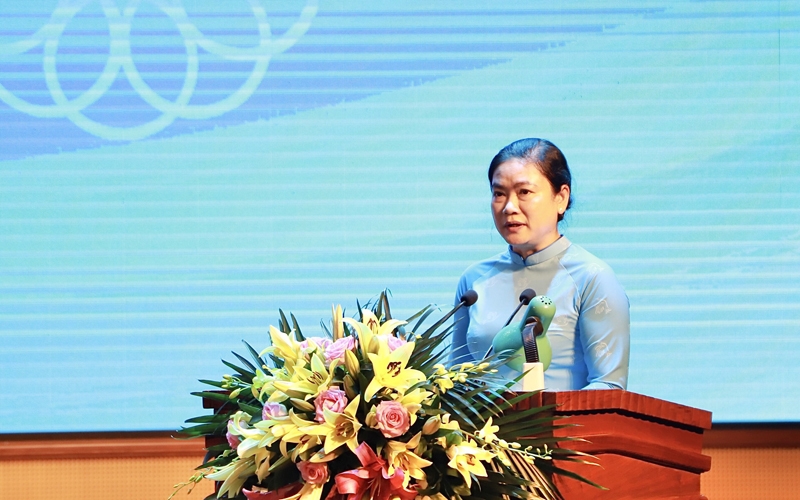 Phó Chủ tịch Thường trực Hội Liên hiệp Phụ nữ Việt Nam Đỗ Thị Thu Thảo phát biểu tại buổi gặp mặt