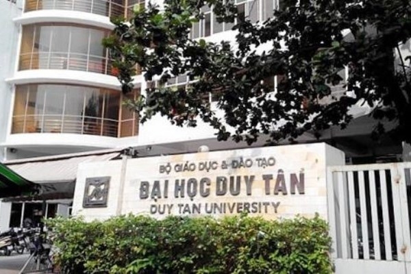 Đại học Duy Tân (Đà Nẵng) lần đầu tiên góp mặt, nằm vào nhóm 801-1.000. Đây là thành tích tốt nhất của một trường tư thục tại Việt Nam tính đến nay.