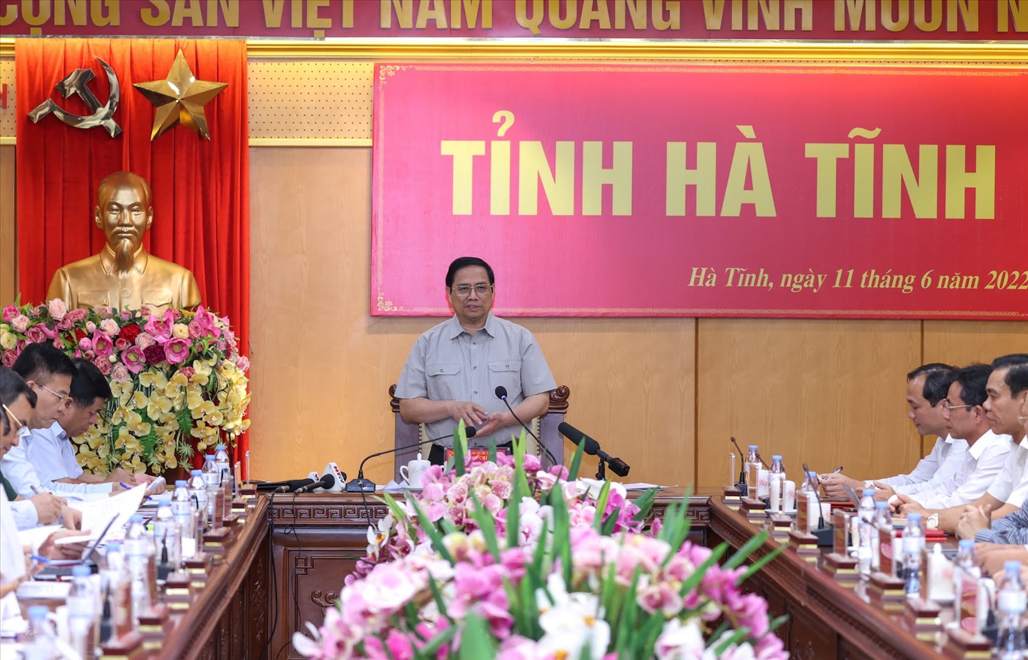 Thủ tướng Phạm Minh Chính phát biểu tại buổi làm việc với Ban Thường vụ Tỉnh ủy Hà Tĩnh - Ảnh: VGP/Nhật Bắc