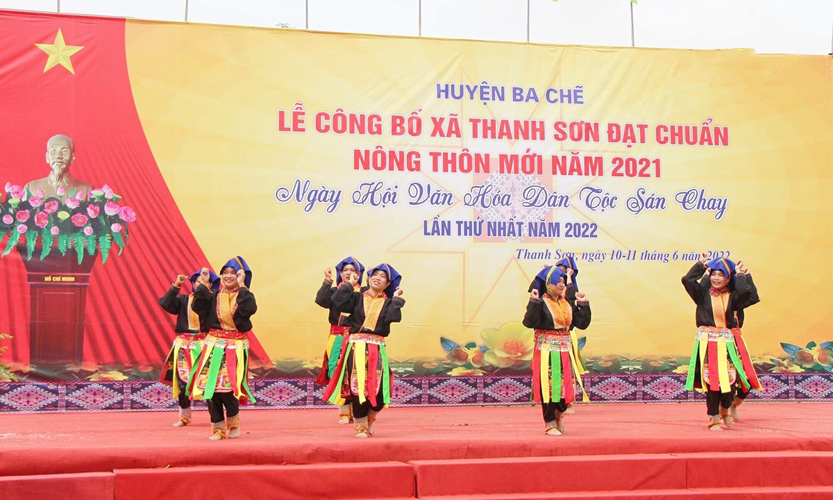 Các tiết mục dân vũ của người Dao trên địa bàn được mang đến giao lưu tại Ngày Hội văn hóa dân tộc Sán Chay